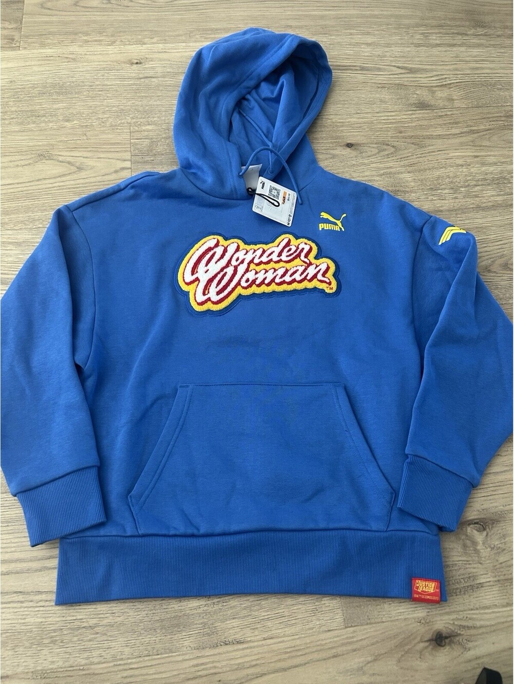 DC Wonder Woman's Blue Hooded Embroidered Patch Sweatshirt Size Small - Picture 1 of 7